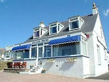 Rolling Waves 3* Newquay (Cornwall)