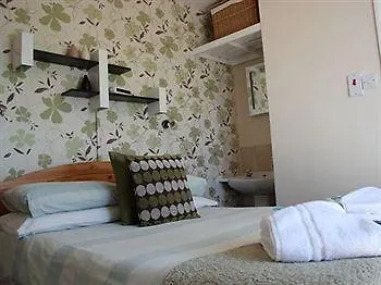 Hotel Rolling Waves